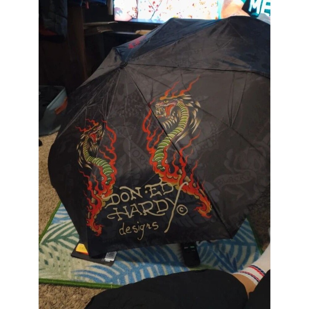 NWT Ed Hardy Dragon Fire Umbrella